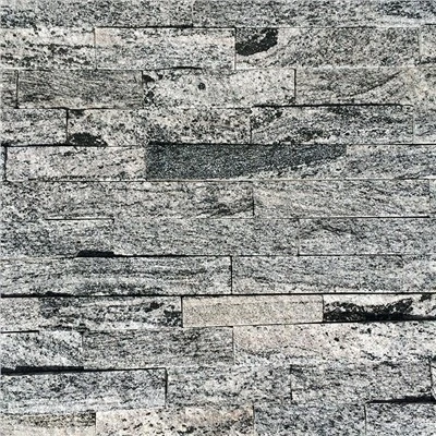 Prírodný nástenný ledger panel so sivým pruhom žuly